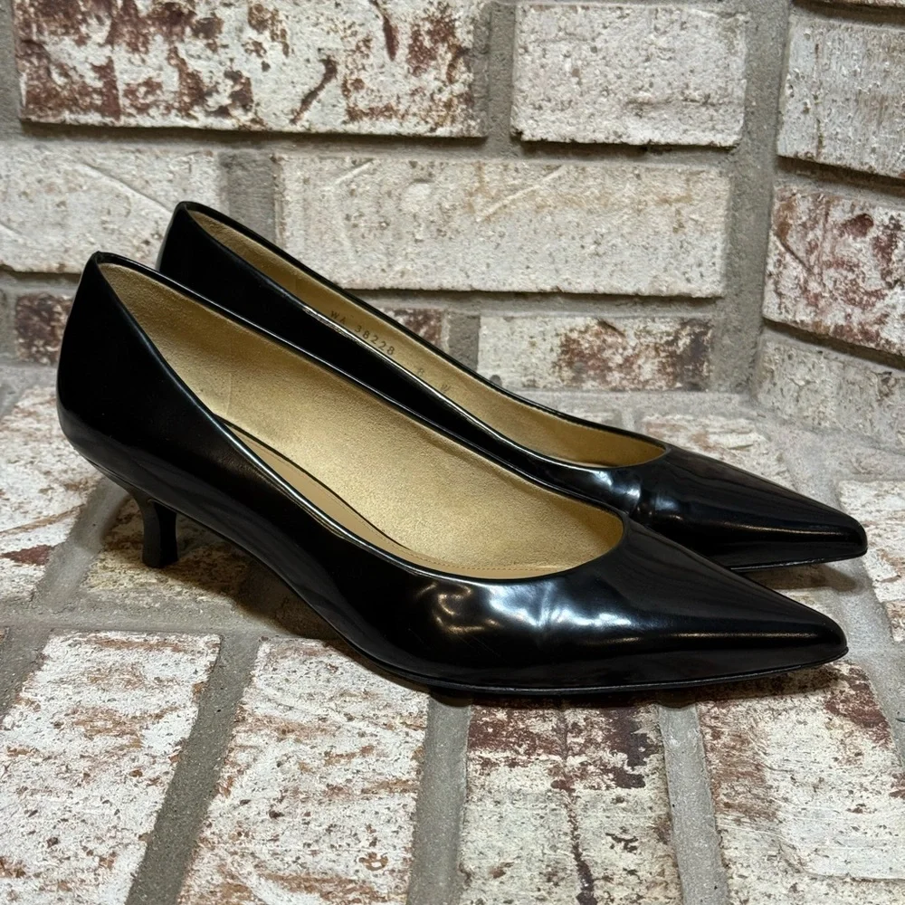 Coach Black Patent Leather Kitten Heels Pointed Toe Size 8 Worn Twice Like New - Picture 2 of 9